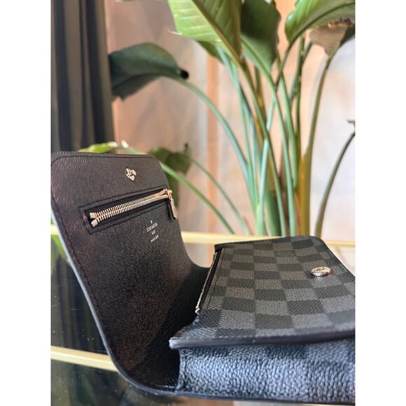 LOUIS VUITTON Damier Graphite Belt Pochette - Picture 3 of 16